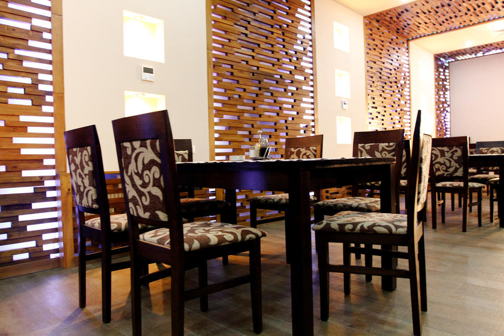 City Hotel Slatina Exterior photo