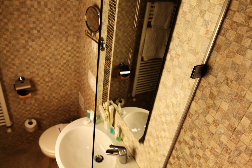 City Hotel Slatina Room photo